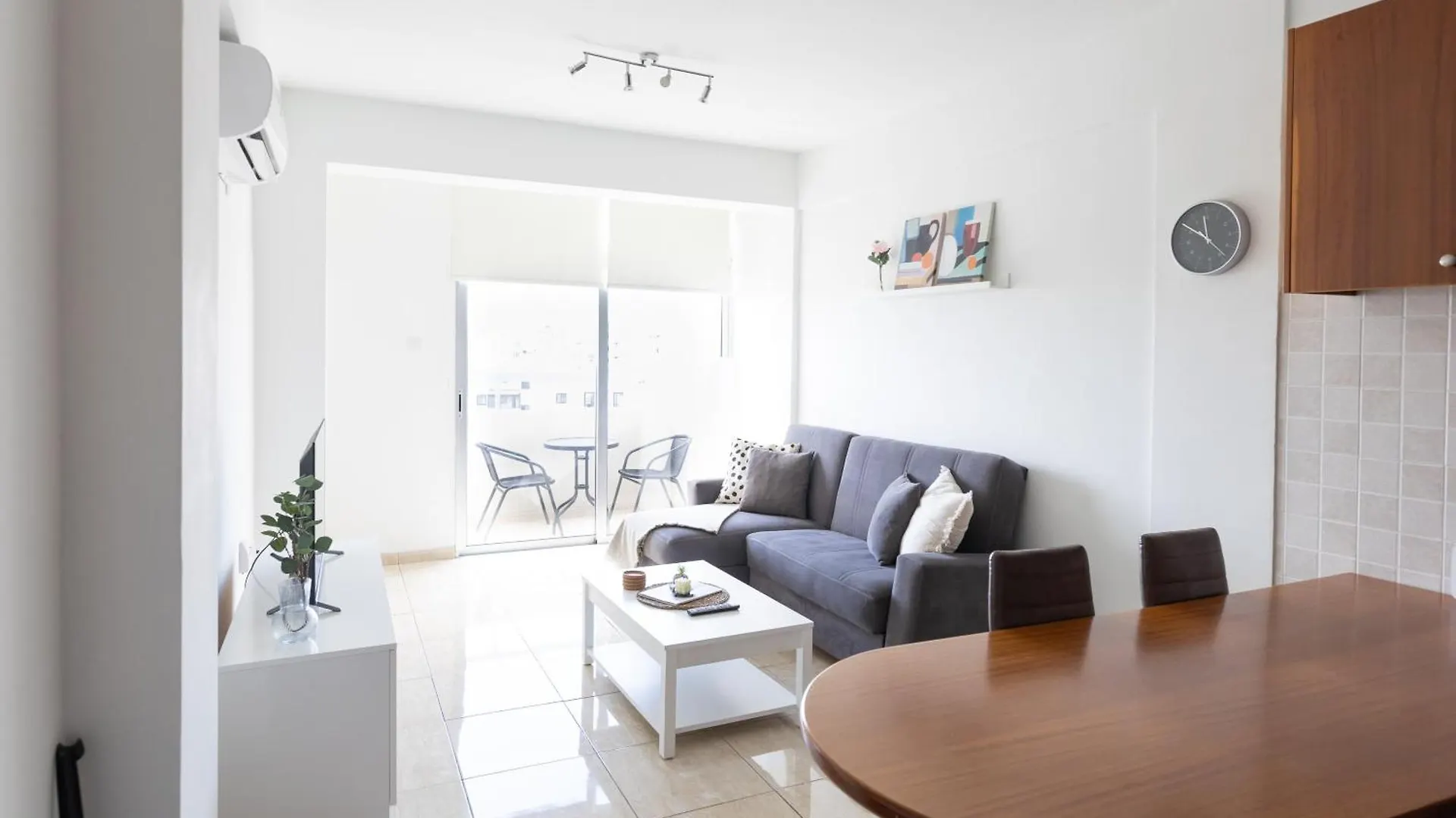 Cozy Apartment With Sea View Larnaca