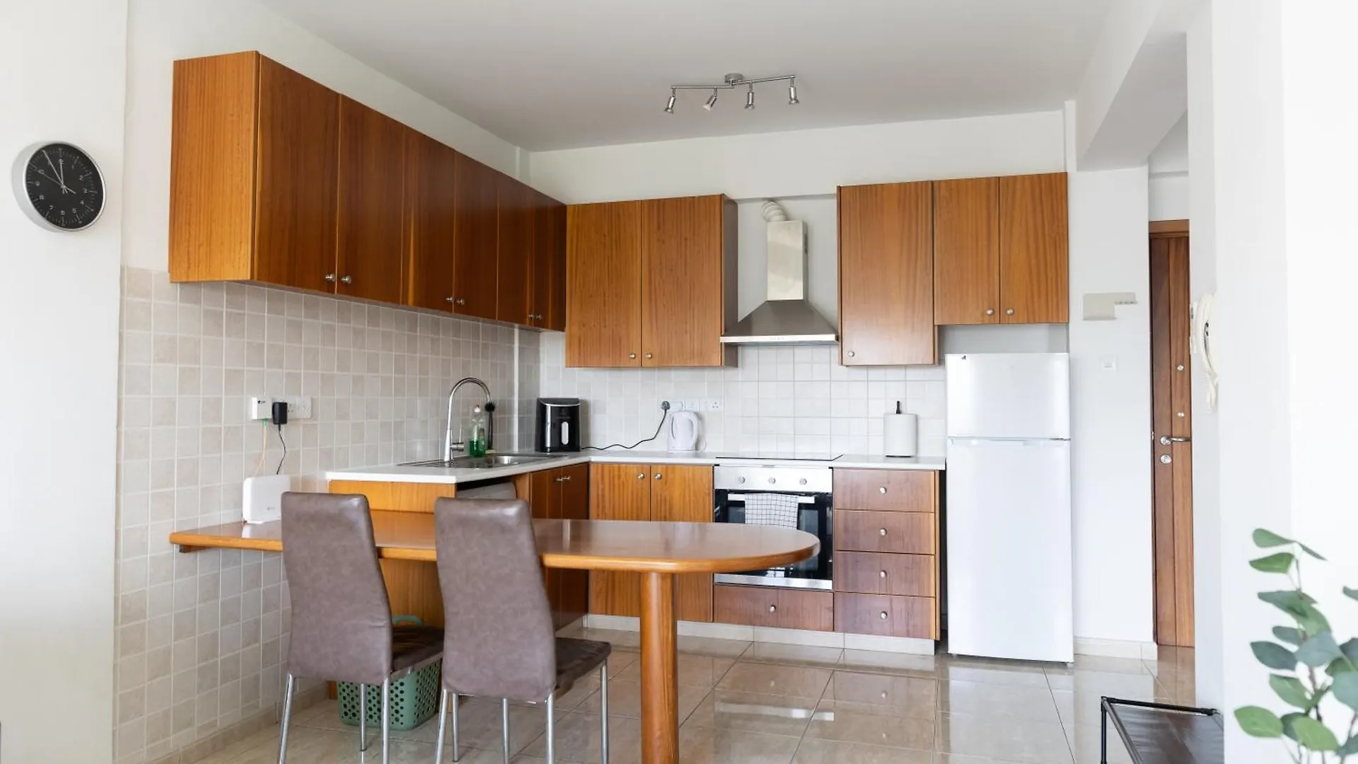 Cozy Apartment With Sea View 拉纳卡
